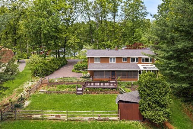 788 Burts Pit Rd, Northampton, MA 01062