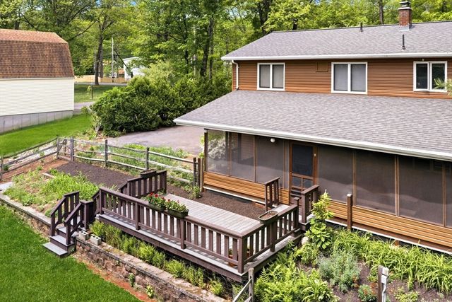 788 Burts Pit Rd, Northampton, MA 01062