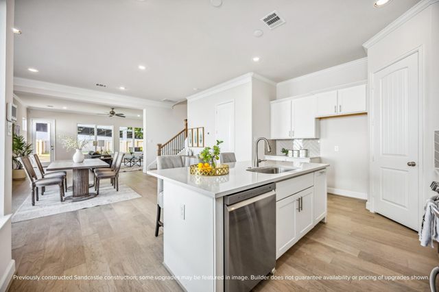 5523 Katy Freeway, Houston, TX 77007