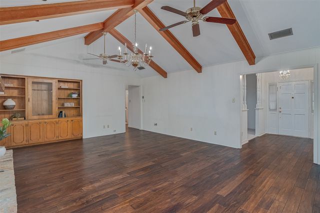 559 Dunmoreland Drive, Shreveport, LA 71106