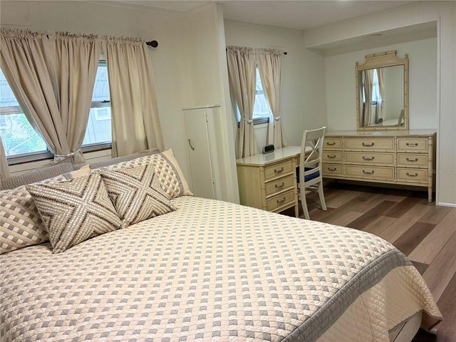 4981 PEBBLE BEACH AVENUE, Sarasota, FL 34234