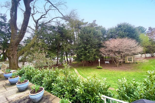 95 Compo Road North, Westport, CT 06880