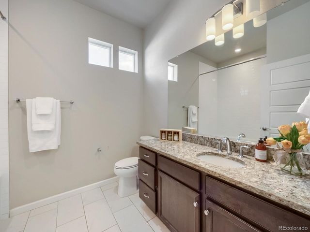 6153 N Ceylon St 10-108, Denver, CO 80249