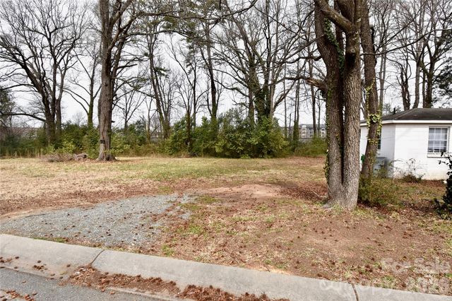 4117 Bearwood Avenue 7, 8, Charlotte, NC 28205