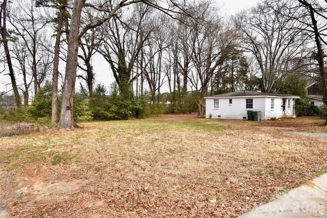 4117 Bearwood Avenue 7, 8, Charlotte, NC 28205