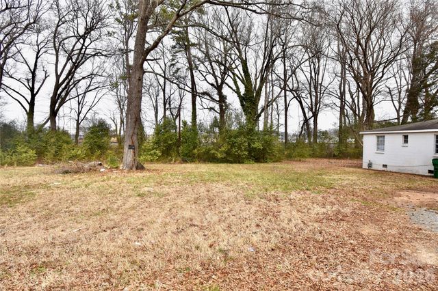 4117 Bearwood Avenue 7, 8, Charlotte, NC 28205