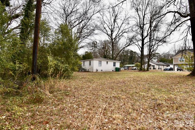 4117 Bearwood Avenue 7, 8, Charlotte, NC 28205