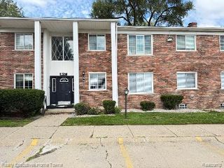 39477 Van Dyke Avenue, Sterling Heights, MI 48313