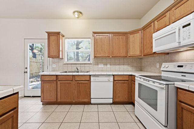 36 Deer Ridge RD, Wimberley, TX 78676