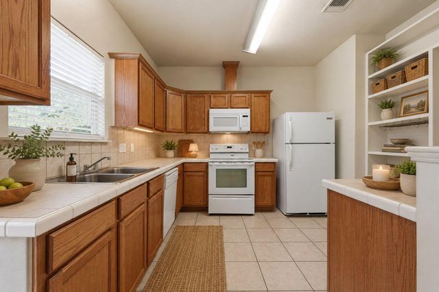 36 Deer Ridge RD, Wimberley, TX 78676