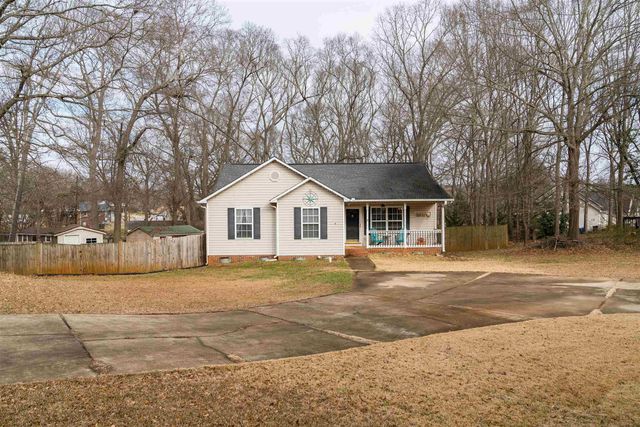 818 Thistle Court, Boiling Springs, SC 29316