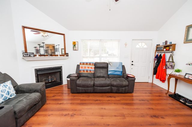 818 Thistle Court, Boiling Springs, SC 29316