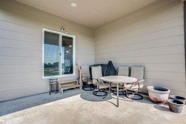 4803 N Emerald Ct, Maize, KS 67101