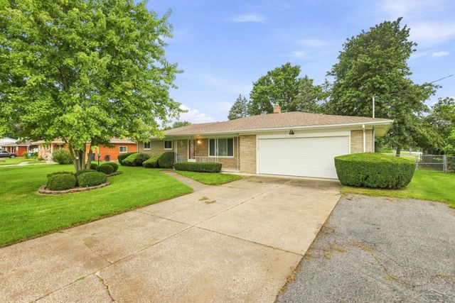 2520 Moonglow Drive, Saginaw Twp, MI 48603