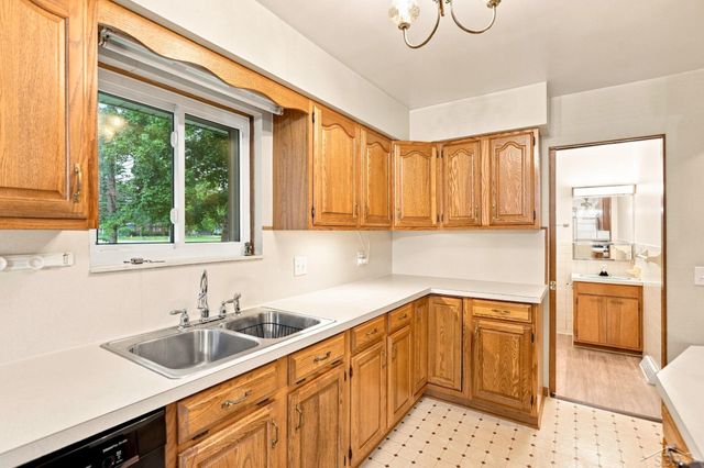 2520 Moonglow Drive, Saginaw Twp, MI 48603