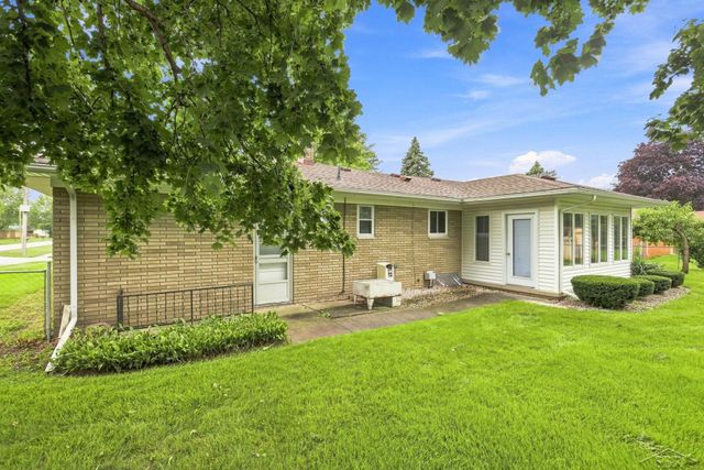 2520 Moonglow Drive, Saginaw Twp, MI 48603