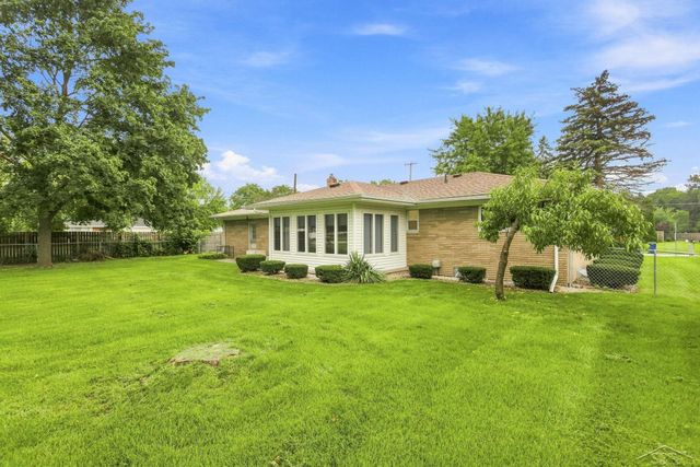 2520 Moonglow Drive, Saginaw Twp, MI 48603