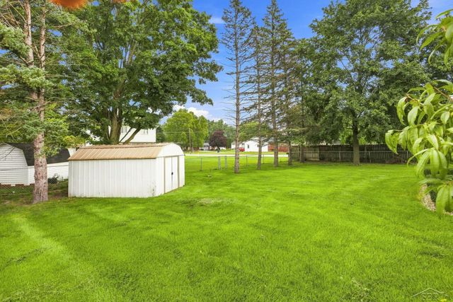 2520 Moonglow Drive, Saginaw Twp, MI 48603