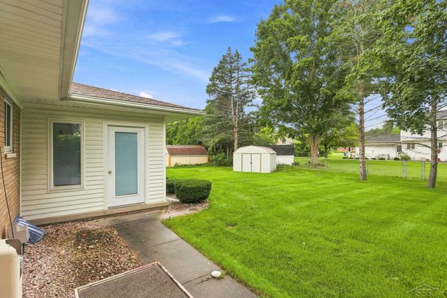 2520 Moonglow Drive, Saginaw Twp, MI 48603