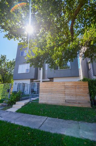 1522 Blodgett Street, Houston, TX 77004