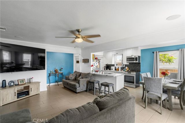 2136 Stanford, Pomona, CA 91766