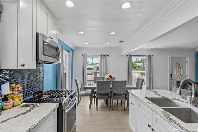 2136 Stanford, Pomona, CA 91766