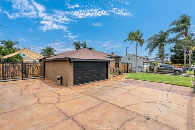 2136 Stanford, Pomona, CA 91766