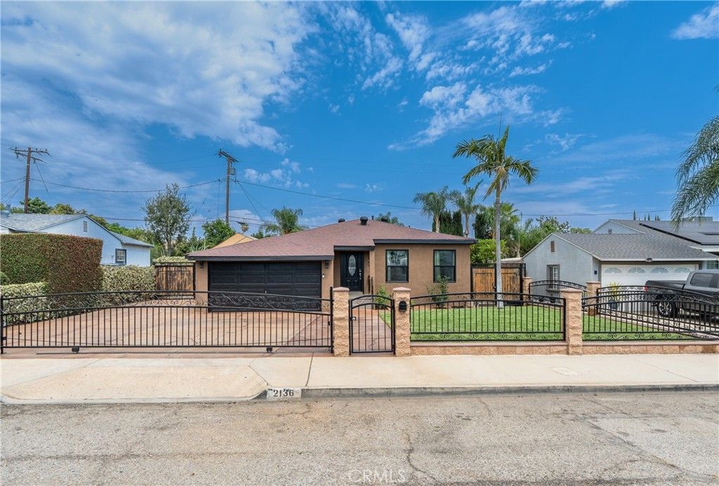 2136 Stanford, Pomona, CA 91766