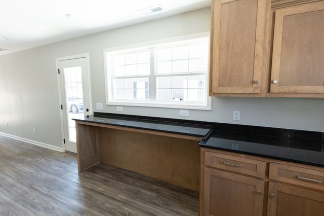 130 Mazie Dr, Lafayette, TN 37083