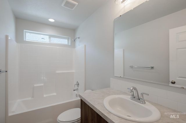 2543 W Fallon Lp, Nampa, ID 83651