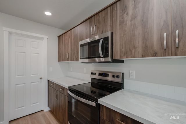 2543 W Fallon Lp, Nampa, ID 83651