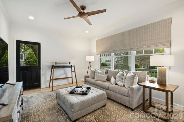 2421 Kenmore Avenue, Charlotte, NC 28204