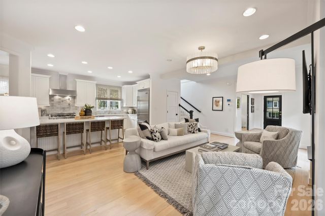 2421 Kenmore Avenue, Charlotte, NC 28204