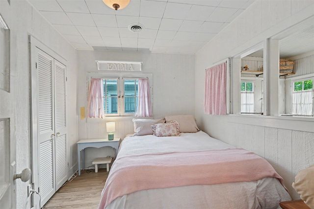 440 Park Avenue, South Haven, MI 49090