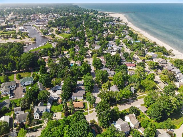 440 Park Avenue, South Haven, MI 49090