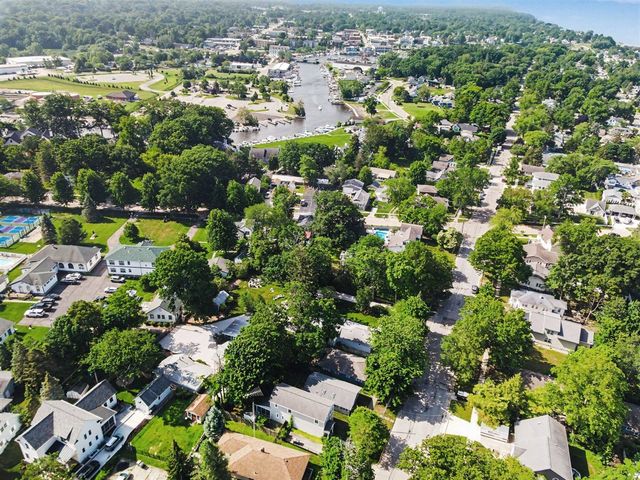 440 Park Avenue, South Haven, MI 49090