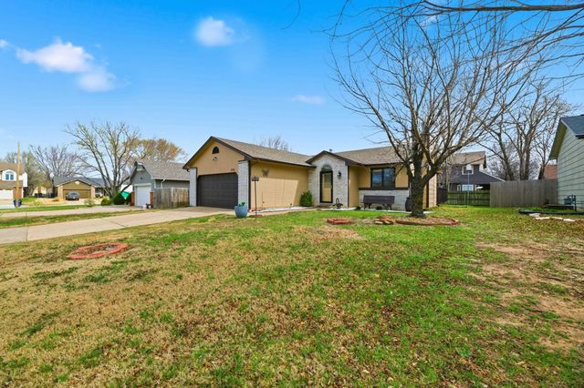 2706 S Yellowstone, Wichita, KS 67215