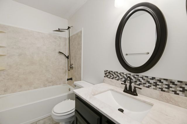 2706 S Yellowstone, Wichita, KS 67215