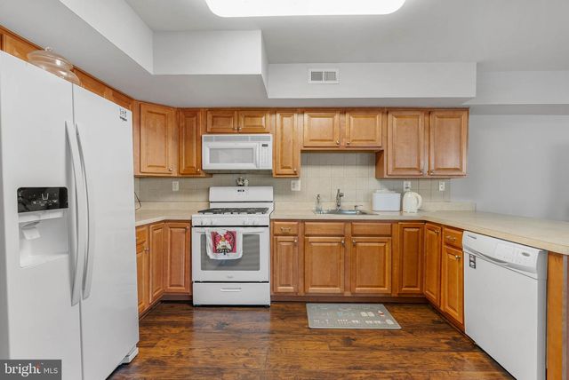 8026 MONTAGUE ST, Philadelphia, PA 19136
