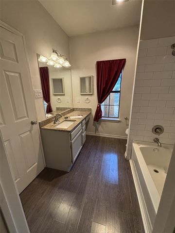 614 Canterbury Street, Euless, TX 76039