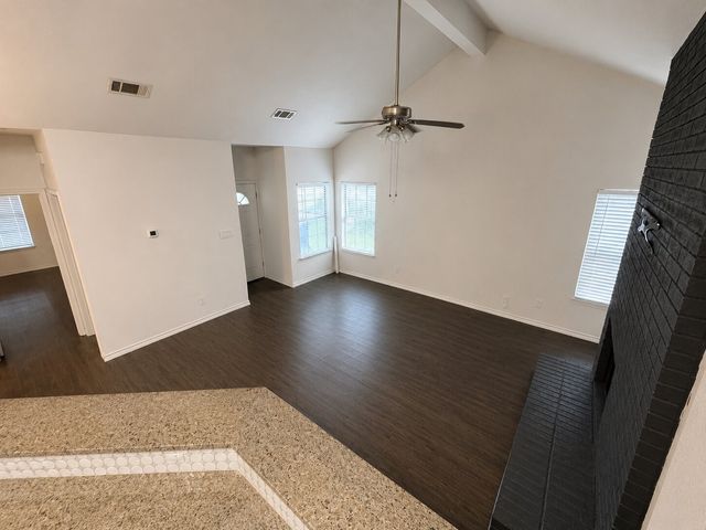 614 Canterbury Street, Euless, TX 76039