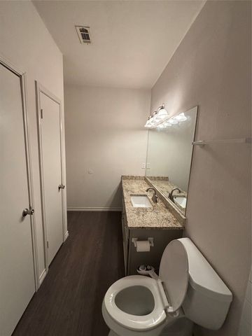 614 Canterbury Street, Euless, TX 76039