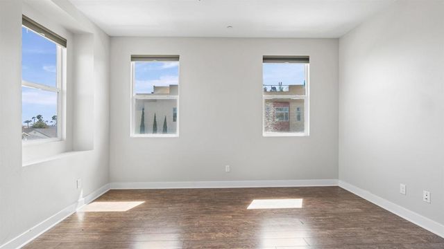 438 S Cleveland St 108, Oceanside, CA 92054