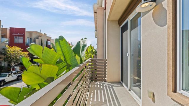 438 S Cleveland St 108, Oceanside, CA 92054