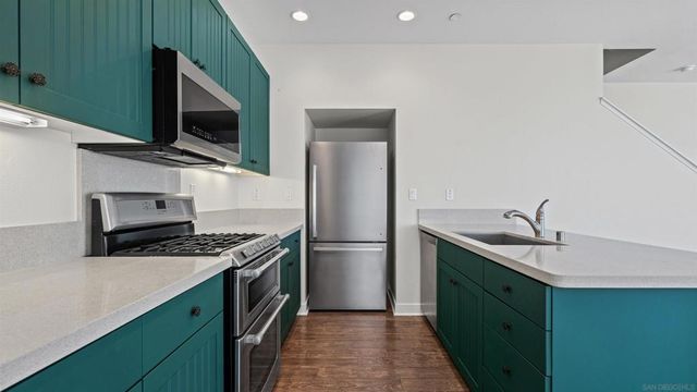 438 S Cleveland St 108, Oceanside, CA 92054