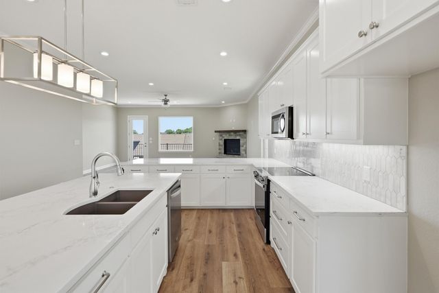 5126 Country Club Drive, Granbury, TX 76049