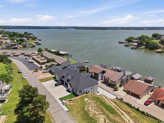 5126 Country Club Drive, Granbury, TX 76049