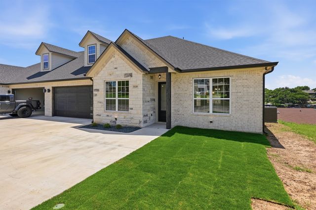 5126 Country Club Drive, Granbury, TX 76049