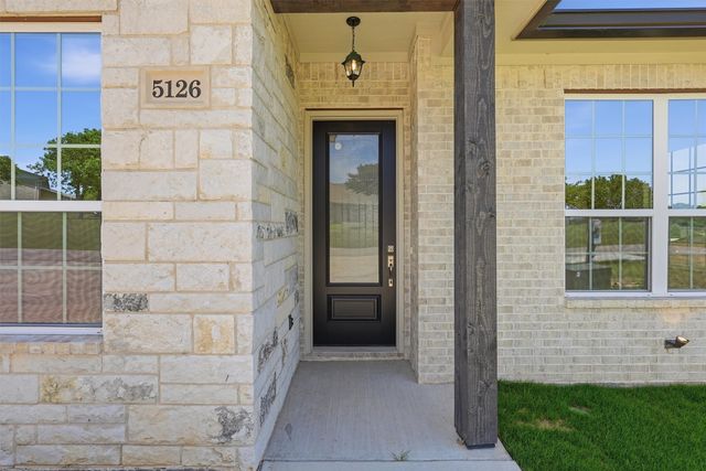 5126 Country Club Drive, Granbury, TX 76049