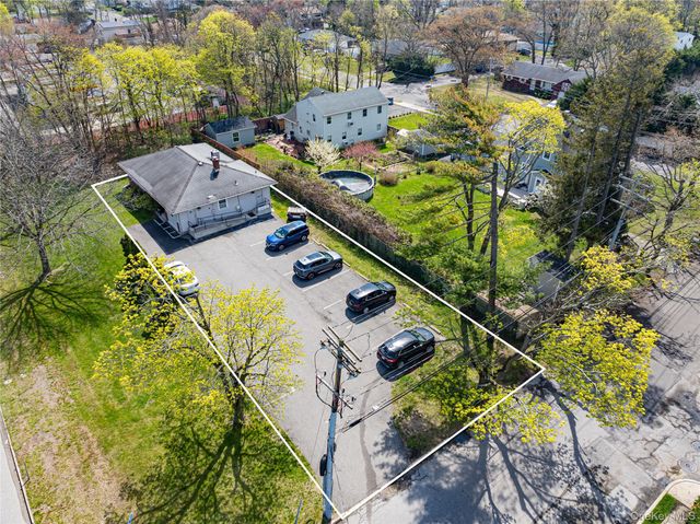 3250 Sunrise Highway, East Islip, NY 11730
